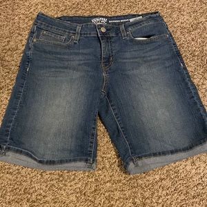 modern bermuda shorts by levi